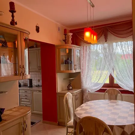 Dom Caloroczny W Debnie Podhalanskim Z Widokiem Na Tatry I Gorce *